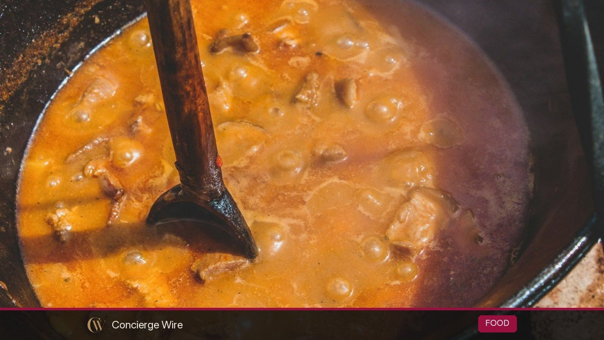 20 Easy Fall Slow Cooker Dinners (Dump-and-Go Recipes)